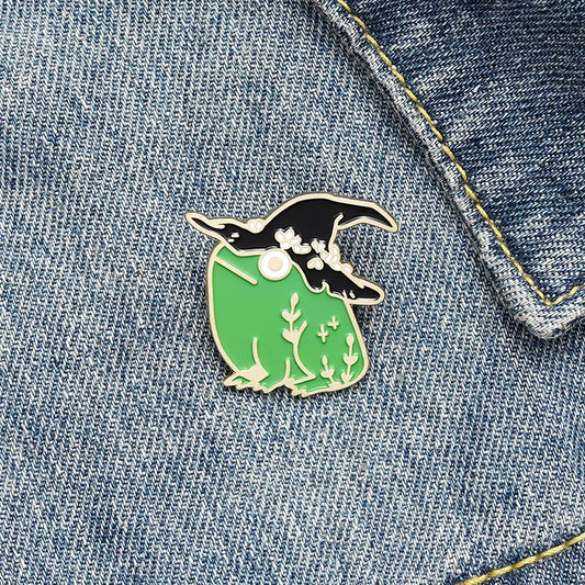 Green frog animal Enamel Pin hat magic badge Brooch Denim Jeans shirts bags Celebrated fashion Jewelry Gift for Friends Children